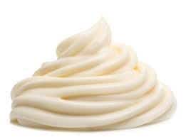 Buttercream frosting for cake decorating, creamy and smooth, perfect for creating elegant cakes and desserts. Ideal for bakers and cake decorators seeking high-quality cake supplies.