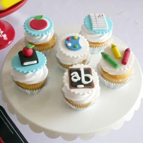 KIDS CAMP- Back To School Cupcakes