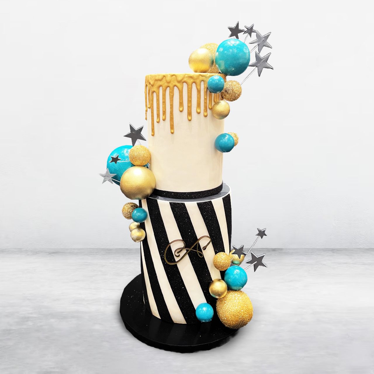 Dummy Cakes Assorted Sizes / Over the Top Cake Supplies