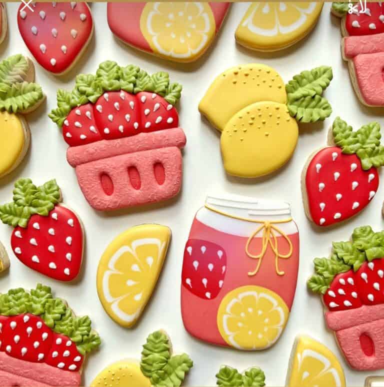 screenshot Colorful fruit-themed cookies with lemons and strawberries.