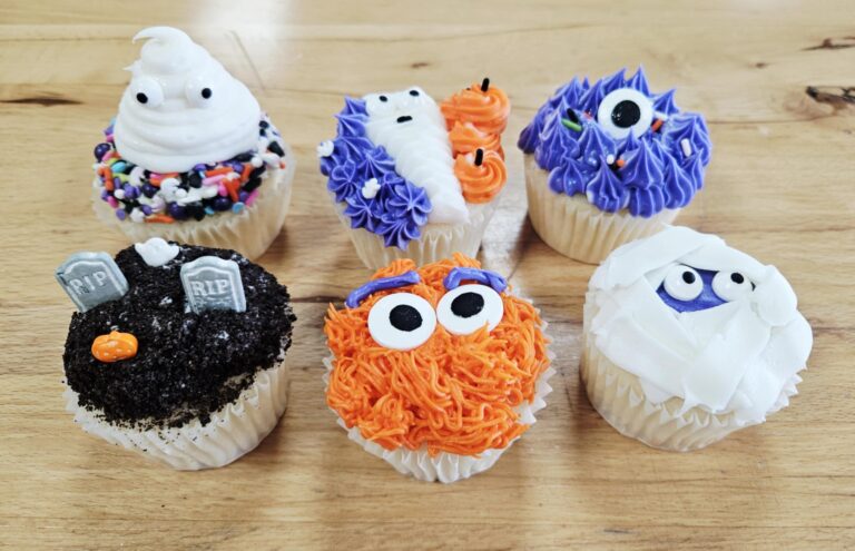 att.az2w8htjfi4m9wirn 2dyjtxoihf4tb5cg5z9oauqey Halloween-themed cupcakes with colorful frosting, spooky decorations, and fun designs inspired by monsters, spiders, and ghosts. Perfect for Halloween parties and cake decorating enthusiasts.